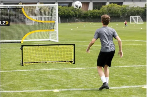 Vista 6 de SKLZ Entrenador de fútbol ajustable Pro Rebounder (6 x 2.5 pies), negro