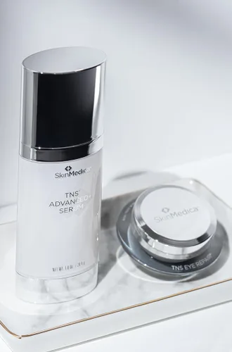 Vista 7 de SkinMedica TNS Reparación de Ojos, Antienvejecimiento