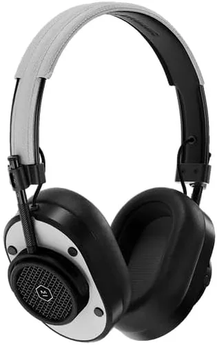 Metal negro / cuero blanco