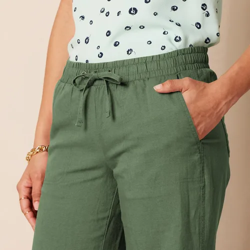 Vista 4 de Tienda Essentials - Pantalones de pierna ancha con cordón ajustable para mujer, mezcla de lino (disponibles en tallas extragrandes)