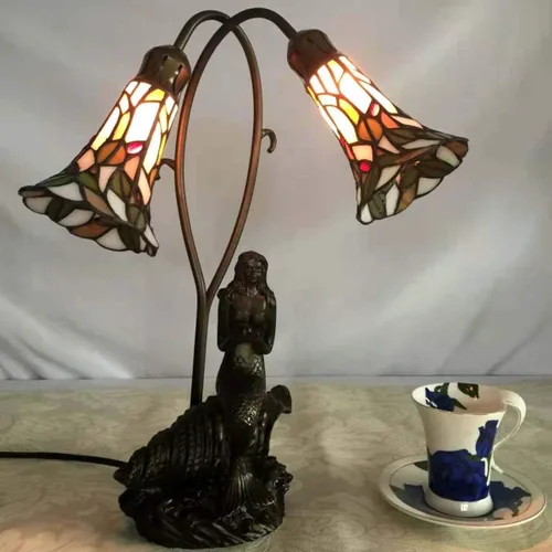Vista 8 de Bieye L10625 Lámpara de mesa con diseño de sirena y lirio, estilo Tiffany, 20 pulgadas de alto