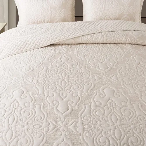 Vista 4 de NEWLAKE - Juego de cubrecama reversible de microfibra bordada con patrón floral en relieve en jacquard beige, tamaño queen