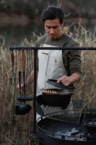 Vista 6 de Barebones Chef Grilling Apron - Cooking Aprons for Men and Women - Durable Canvas Apron with Pockets