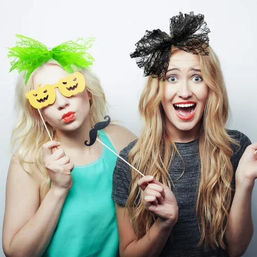 Vista 7 de Blulu 80's Lace Headband Costume Accessories for 80s Theme Party, No Headache Neon Lace Bow Headband, Set of 4