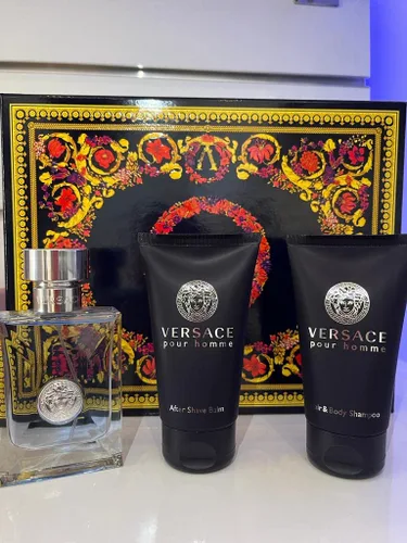 Vista 3 de Versace Juego de 3 piezas para verter Homme (1.7 EDT SP + 1.7 SH + 1.7 B/W)