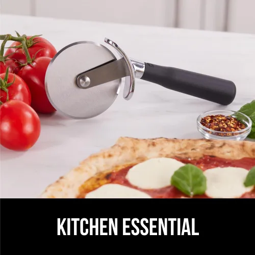 Vista 9 de Cortador de Pizza GORILLA GRIP, rueda grande sin BPA, 9 pulgadas, hoja de acero inoxidable afilada, mango resistente al deslizamiento con protección