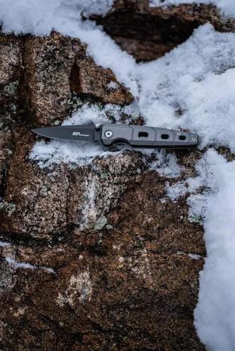 Vista 4 de Smith & Wesson M&P Bodyguard - Cuchillo plegable Ti-N SS de 6.25 pulgadas con punta de clip de 2.75 pulgadas y mango de aluminio de goma