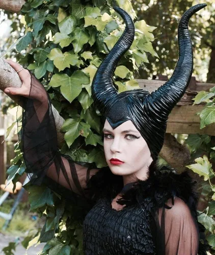 Vista 3 de JEGERMIG Feather Cape Shawl with Maleficent Horns Headband Set Halloween Costumes Couples Adults