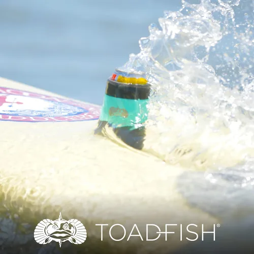 Vista 7 de Toadfish Enfriador de latas de 12 oz antivuelco, con ventosa para cerveza y refrescos. Incluye adaptador de lata delgado, aislado al vacío de doble