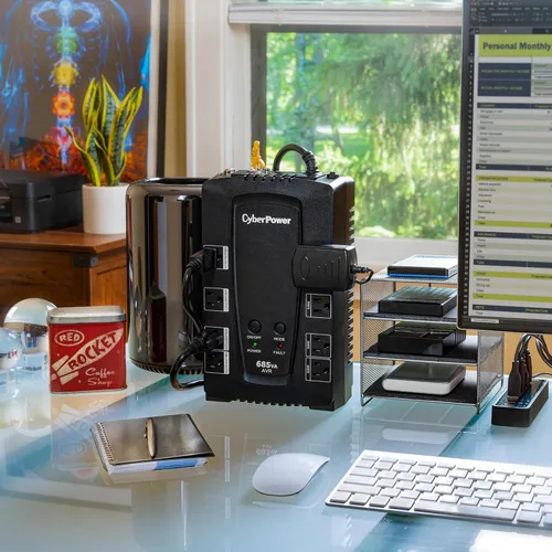Vista 7 de CyberPower CP685AVRG AVR UPS Batería de reserva y protector contra sobretensiones, 685VA/390W, 8 tomacorrientes, compacto, certificado UL