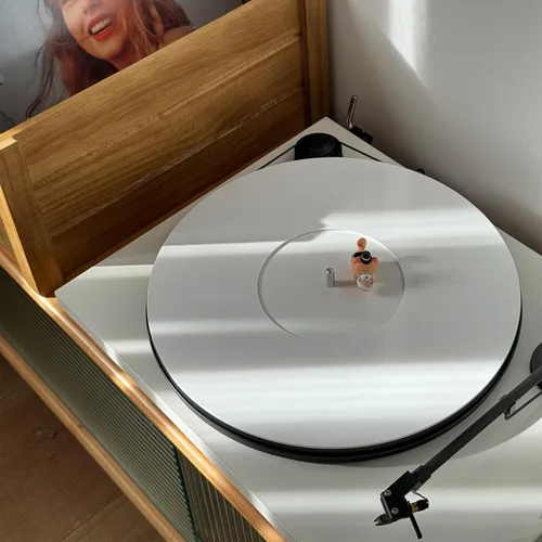 Vista 7 de Tapete para Tocadiscos de Acrílico para Tocadiscos de Vinilo Antiestático con Bajo Más Fuerte y Definido, Blanco