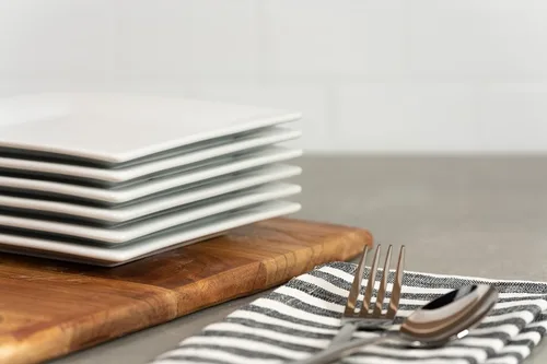 Vista 4 de 10 Strawberry Street Ceramic Simply White - Plato cuadrado de 6 pulgadas, juego de 6