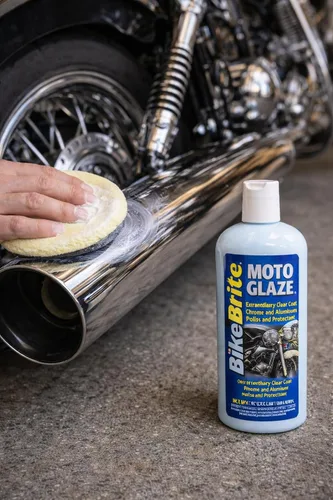 Vista 4 de Bike Brite Moto Glaze MC79000 Blue 12 fl. oz. con cera de carnauba para acabados pintados, cromo y aluminio