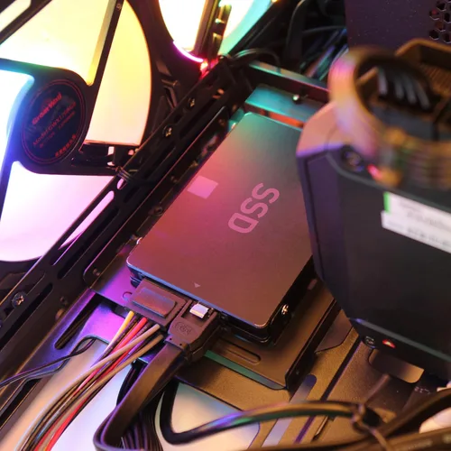 Vista 6 de Cable Matters Paquete de 3 adaptadores de cable en Y de alimentación dual SATA de 4 pines - 6 pulgadas