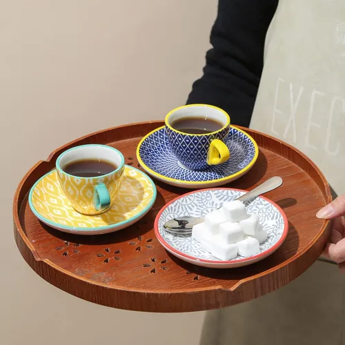 Vista 7 de Selamica Tazas de café expreso de cerámica de 2 onzas, juego de tazas de café expresso pequeñas con platillos, mini tazas demitasse de porcelana