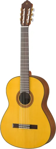 Vista 3 de Yamaha CG122MCH guitarra clásica, Cedro