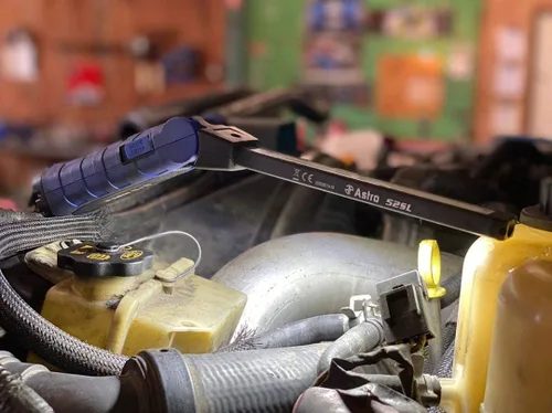 Vista 6 de Astro Tool 52SLC 500x2 Lumen plegable de doble cara LED Slim Light W/Almohadilla de carga inalámbrica