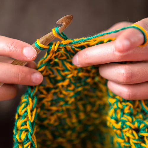 Vista 6 de Ommi - Ganchos de ganchillo con mango ergonómico, gancho de ganchillo de madera de teca hecho a mano de 7 pulgadas, aguja de tejer, tejido de hilo