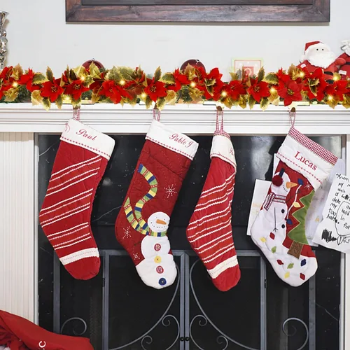 Vista 6 de Guirnalda de Navidad de Pascua de Glintoper, guirnaldas artificiales iluminadas de 5.9 pies con 36 flores rojas, luces de cadena de Pascua operadas