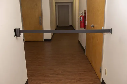 Vista 7 de US Weight Soporte de pared con cinturón retráctil, 8', Negro, 1