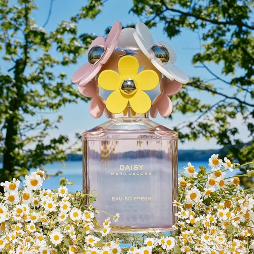 Vista 5 de Marc Jacobs Daisy Eau So Fresh Eau de Toilette – Perfume floral fresco para mujer – con notas de frambuesa, rosa silvestre, pomelo y almizcle suave