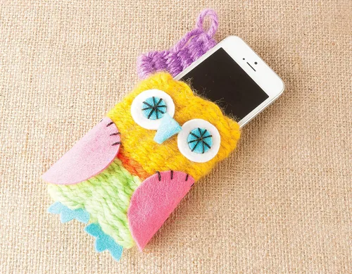 Vista 4 de Wooden Loom Creation Kit – Beginner Knitting Loom Kit – 19pc Weaving Set with Yarn and Frame – DIY Craft Kits for Kids Aged 8 Years +