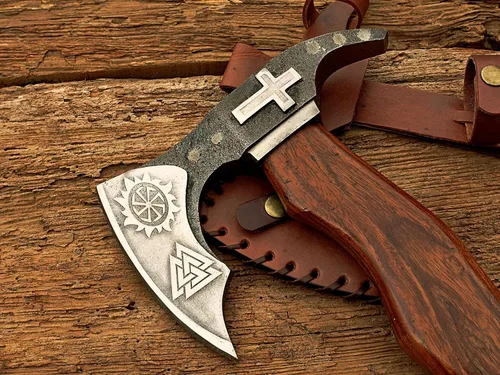 Vista 5 de Hacha de acero al carbono hecha a mano única personalizada Hacha funcional Hacha vikinga Mango pulido de madera rosa con funda de cuero