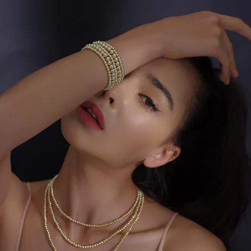 Vista 4 de Pulsera para mujer con cuentas chapadas en oro de 14 quilates, pulsera elástica de cuentas redondas