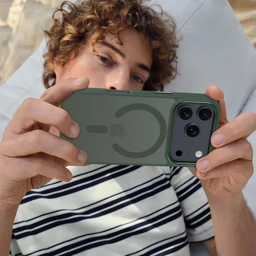Vista 1318 de Anuck - Funda magnética para iPhone 11 compatible con MagSafe, carcasa trasera mate translúcida dura, borde de TPU, delgada, resistente a impactos
