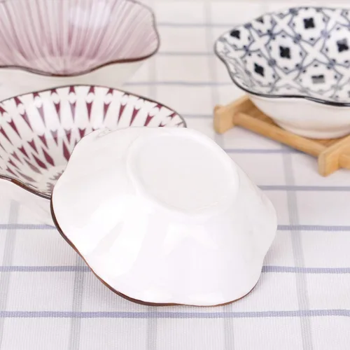 Vista 3 de VanEnjoy Juego de 4 platos japoneses de cerámica de estilo moderno para salsa de soja, platos de salsa de soja