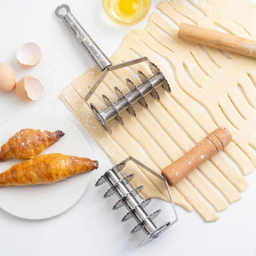 Vista 8 de UPKOCH Cortador de repostería de acero inoxidable con mango de madera, herramienta de corte de masa de 8 pulgadas para pastel de pizza, corteza