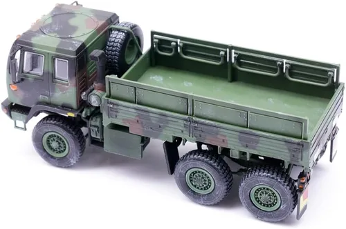 Vista 3 de Motor city classics Vehículo táctico mediano US M1083 escala 1:72 – Camuflaje de la OTAN - 12218PA - Panzerkampf