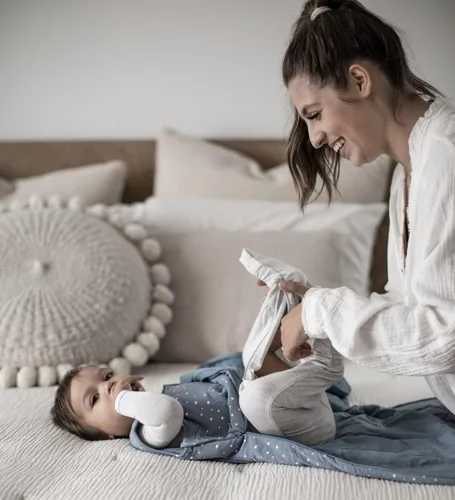 Vista 3 de GUNAMUNA günamüna - Manta unisex para bebé, saco de dormir de rayón de bambú, saco de dormir con cremallera para pañales, 2.6 TOG