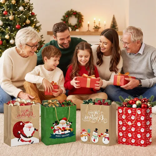 Vista 7 de DeckTheHalls Paquete de 12 Bolsas de Regalo de Navidad con 12 Estampados Elegantes, Bolsas Tote de Navidad con Asa Resistente, Bolsas de Regalo
