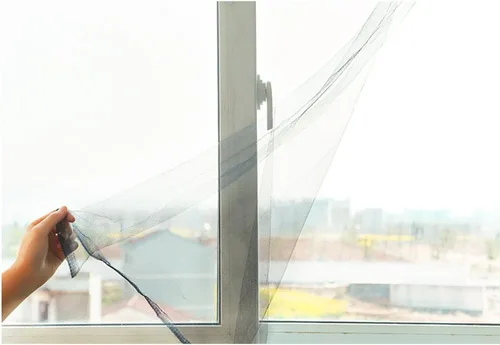 Vista 2 de Cortina de malla autoadhesiva de bricolaje para ventanas de Flyzzz, de 39.37 x 59.05 pulgadas, con gancho y cinta adhesiva, apta para varias