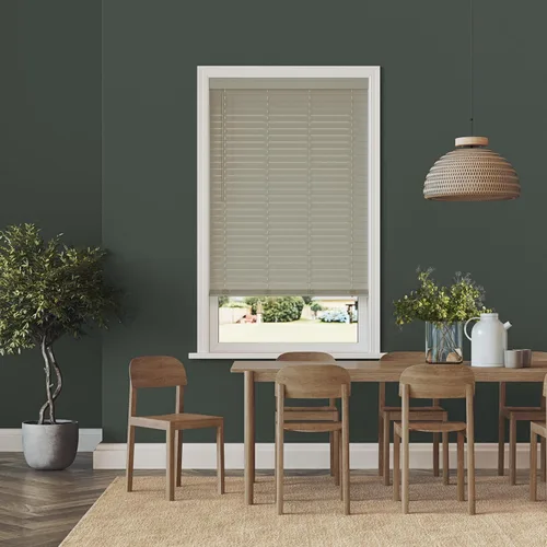 Vista 8 de Persiana de madera sintética sin cables de 2 pulgadas con cenefa contemporánea - 18" de ancho x 36" de largo - Gris, más de 900 tamaños