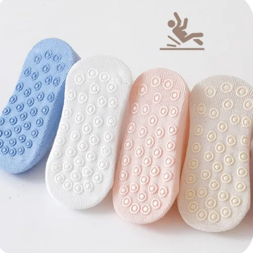 Vista 2 de Calcetines antideslizantes para bebés, ligeros, con ojales, de dibujos animados, 5 pares