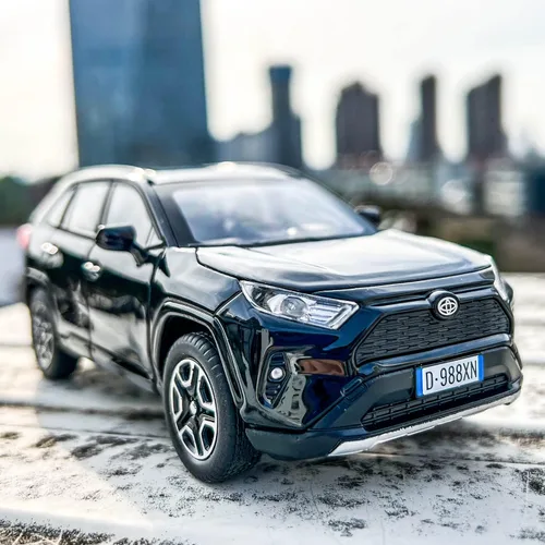 Vista 6 de WAKAKAC - Modelo de coche 1/32 RAV4 de aleación fundido a presión coleccionable con luz y sonido puerta de vehículo de juguete que se puede abrir