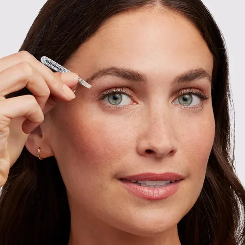 Vista 5 de Tweezerman Hollygraphic Micro - Juego de pinzas para cejas para mujeres y hombres