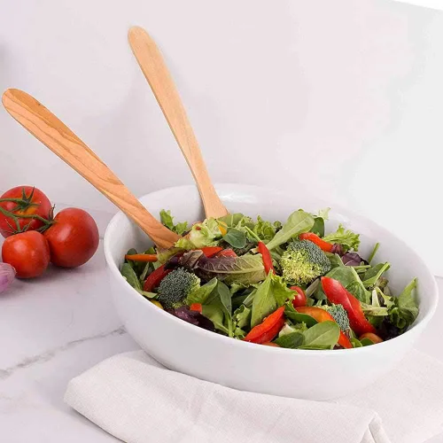 Vista 2 de Eddington - Servidor de ensalada italiano de madera de olivo, hecho a mano en Europa, juego de 2 piezas, 13 pulgadas