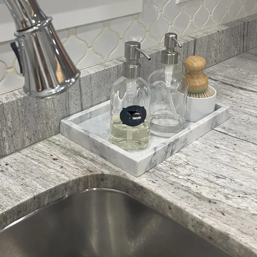 Vista 6 de JEUIHAU Bandeja de mármol de 9.8 x 5.9 x 1.2 pulgadas, bandeja de piedra de mármol natural antideslizante, bandeja rectangular decorativa