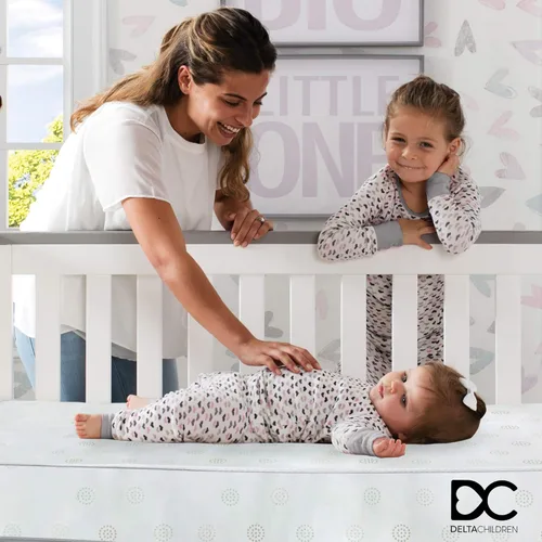 Vista 8 de Delta Children Cama de plástico para niños pequeños, CoComelon + Delta Children Twinkle Galaxy Colchón de doble cara para cuna y niño pequeño