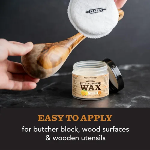 Vista 3 de Clark's - cera de acabado para tabla de cortar. Hecha con cera de abeja natural y cera de carnaúba. Bloque de cera de carnicero