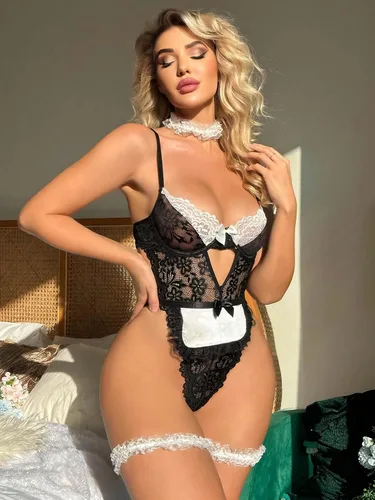 Vista 3 de WDIRARA Womens 2 Pieces Maid Costume Lingerie Set Floral Lace Teddy Bodysuit Garter Bustier Set With 1 pair Stocking