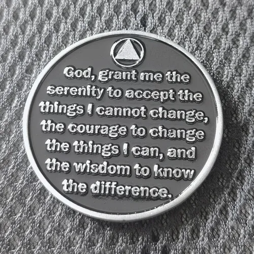 Vista 6 de Ficha de aniversario de recuperación de monedas AA y medallones con chip de sobriedad Grateful to Be Alive (paquete de 10)