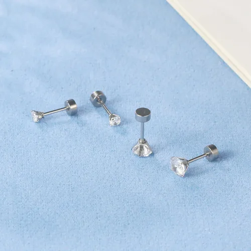 Vista 6 de SmileBelle 2 pares de aretes de perlas, aretes de titanio con parte trasera plana, rellenos de calcetín para mujer, aretes hipoalergénicos