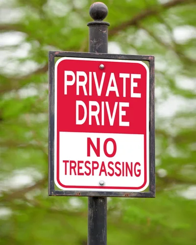 Vista 7 de Señal de entrada privada, (paquete de 2) 12 x 18 pulgadas, letrero de advertencia reflectante de aluminio resistente para carretera privada, fácil
