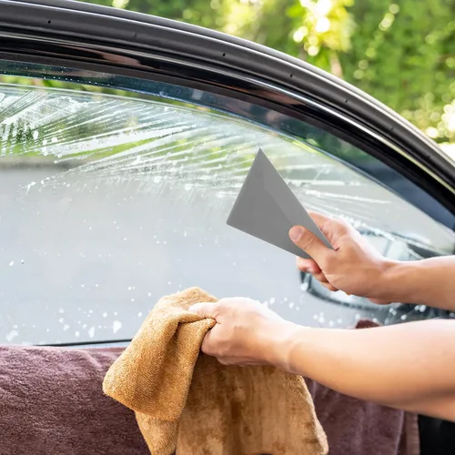 Vista 6 de HINZIC 8 piezas de espátula de ventana triángulo esquina rascador de tarjetas de plástico, kit de tinte de escobilla de goma gris para envolver