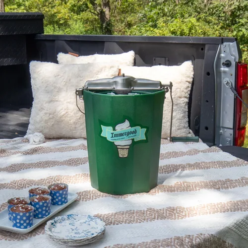 Vista 2 de PREMIUM 6 cuartos de galón - Máquina de helados de acero inoxidable Immergood - Manivela