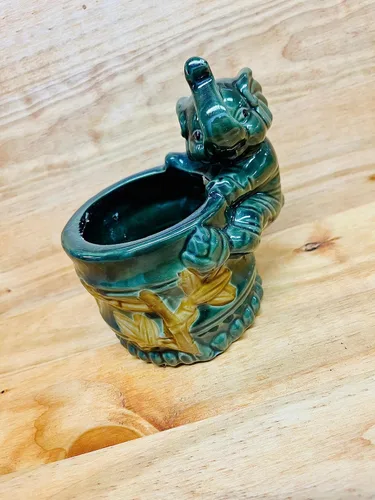 Vista 2 de Jarrón Happy Elephant para bambú de la suerte